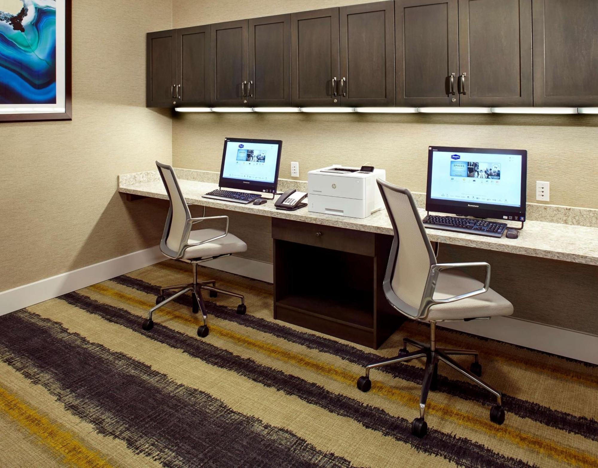 Hampton Inn & Suites Pittsburgh Airport South/Settlers Ridge Робинсон-Тауншип Экстерьер фото