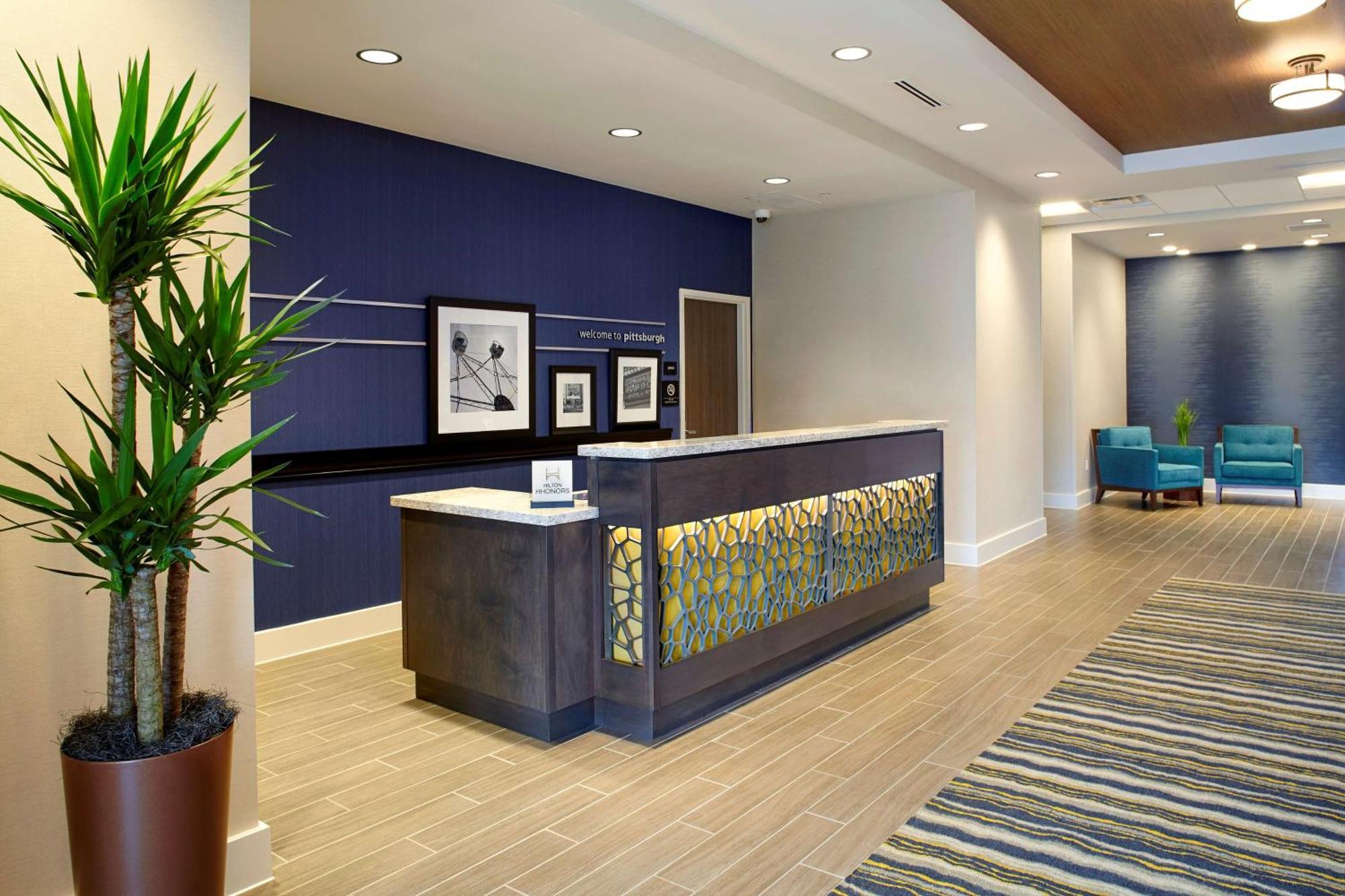 Hampton Inn & Suites Pittsburgh Airport South/Settlers Ridge Робинсон-Тауншип Экстерьер фото